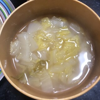シンプルが美味しい☆白菜と玉ねぎのスープ